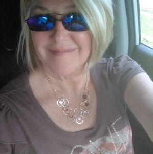 Meet your Posher, Libby